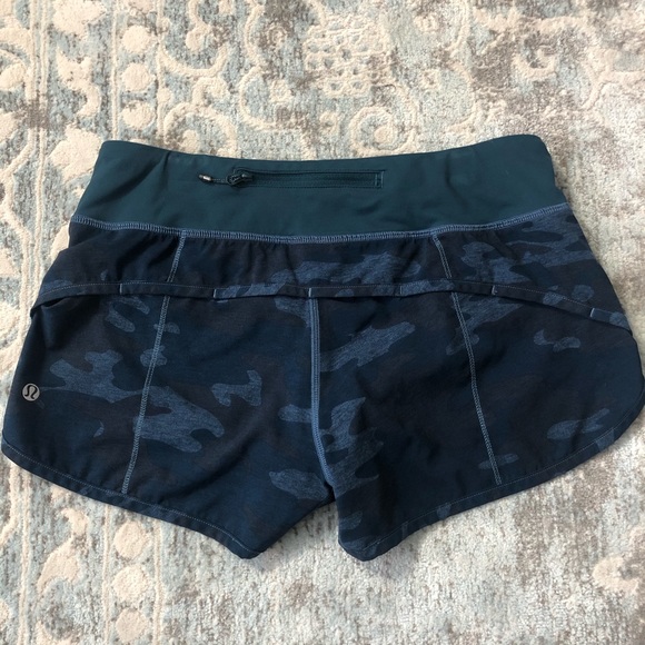 lululemon athletica Pants - Lululemon Speed Short Lotus Camo Oil Slick 4 EUC